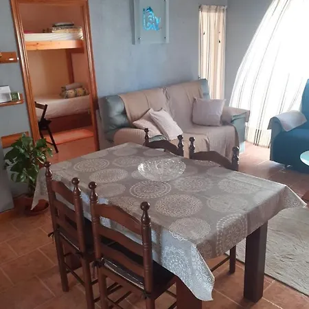 Piso Centrico En Urbanización Frente Al Mar Apartamento